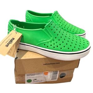Native Miles Kids Slip-On Water Shoes Grasshopper Green J4 Lightweight